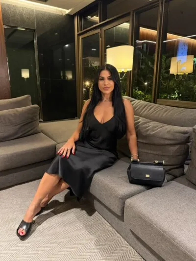 Rayane Massagem Espaço Rylex na Aldeota com Tântrica, Relaxante e 4 mãos em Fortaleza — Massagens Tântrica, Massagem Tailandesa em Aldeota, Fortaleza